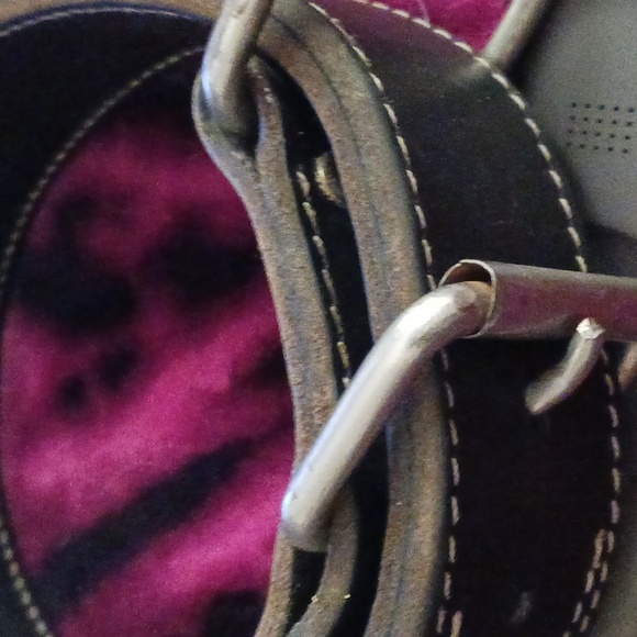 Dog Collar - Picture 2 of 5